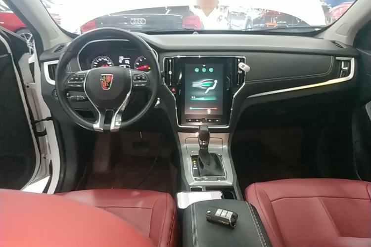 Used Roewe RX5 2020 20T Automatic 4G Connect Excellence Edition Center Console