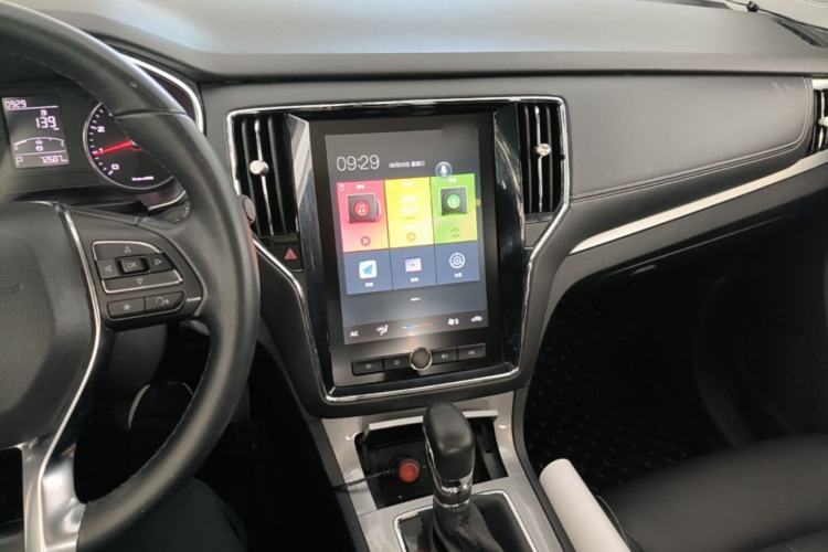 Used Roewe RX5 2020 20T Automatic 4G Connect Superior Flagship Edition Center Console