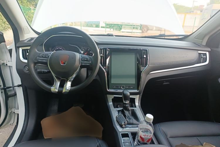 Used Roewe RX5 2020 20T Automatic 4G Connected Million Edition Center Console