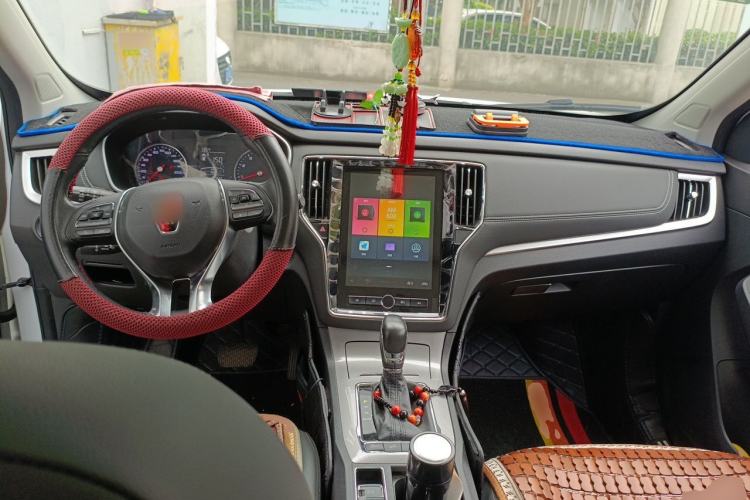 Used Roewe RX5 2020 20T Automatic 4G Connect Superior Flagship Edition Center Console