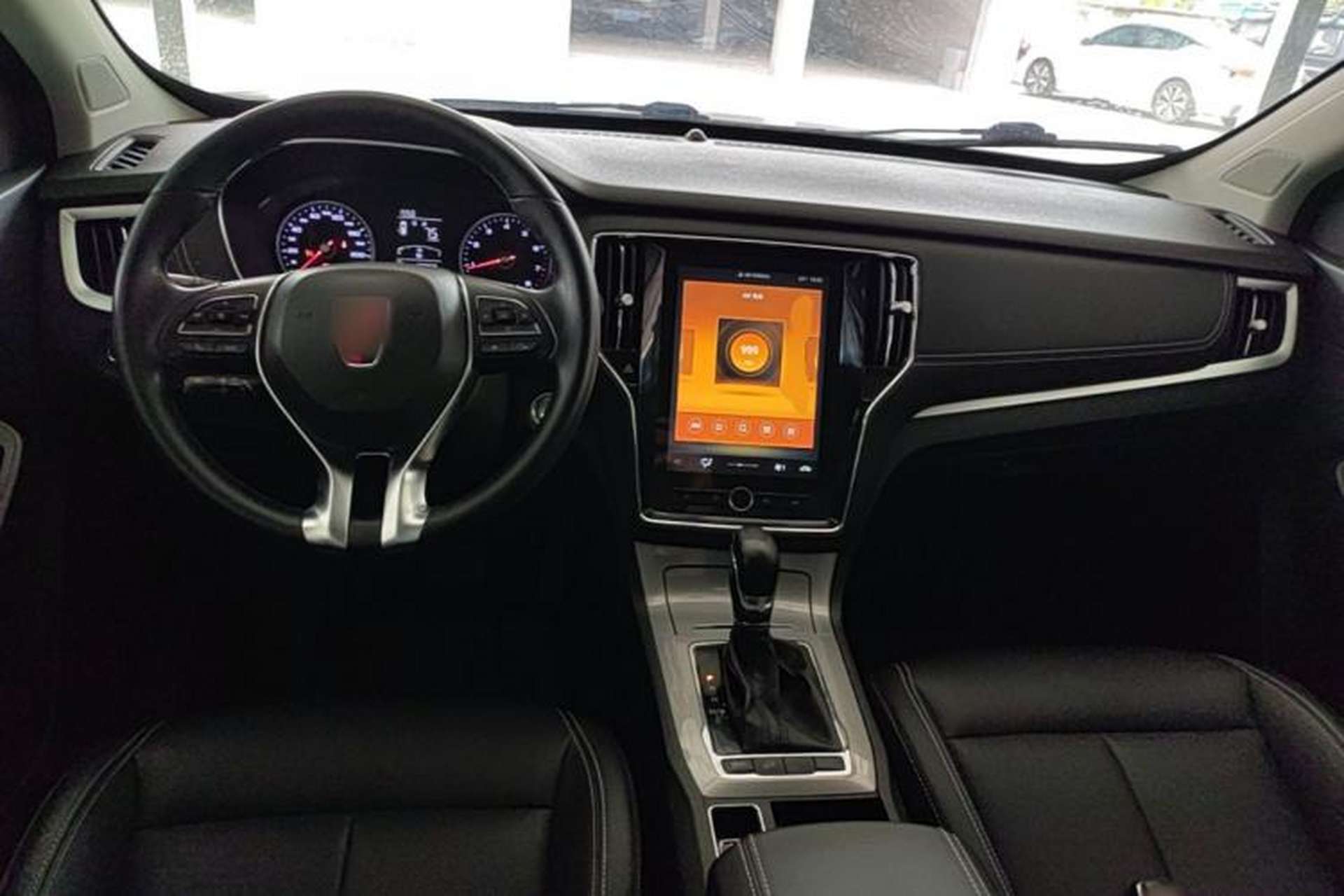 Used Roewe RX5 2020 20T Automatic 4G Connected Million Edition Center Console