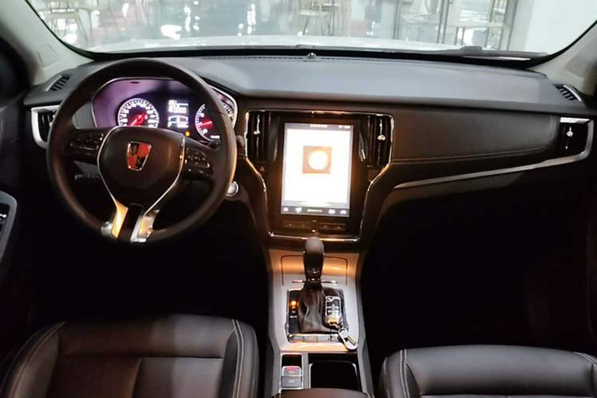 Used Roewe RX5 2020 20T Automatic 4G Connected Million Edition Center Console
