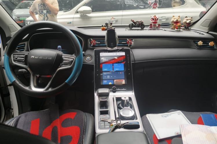 Used Roewe RX5 2020 PLUS 300TGI Automatic Ali National Trend Flagship Edition Center Console