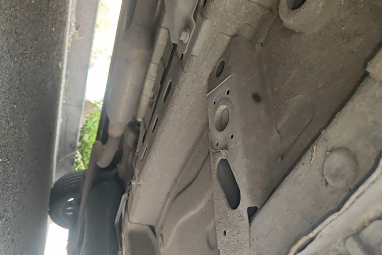 Used Roewe RX5 2020 20T Automatic 4G Connect Superior Flagship Edition Chassis Front Left