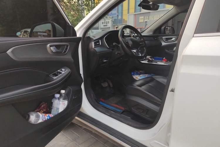 Used Roewe RX5 2020 PLUS 300TGI Automatic Ali National Trend Flagship Edition Driver Seat