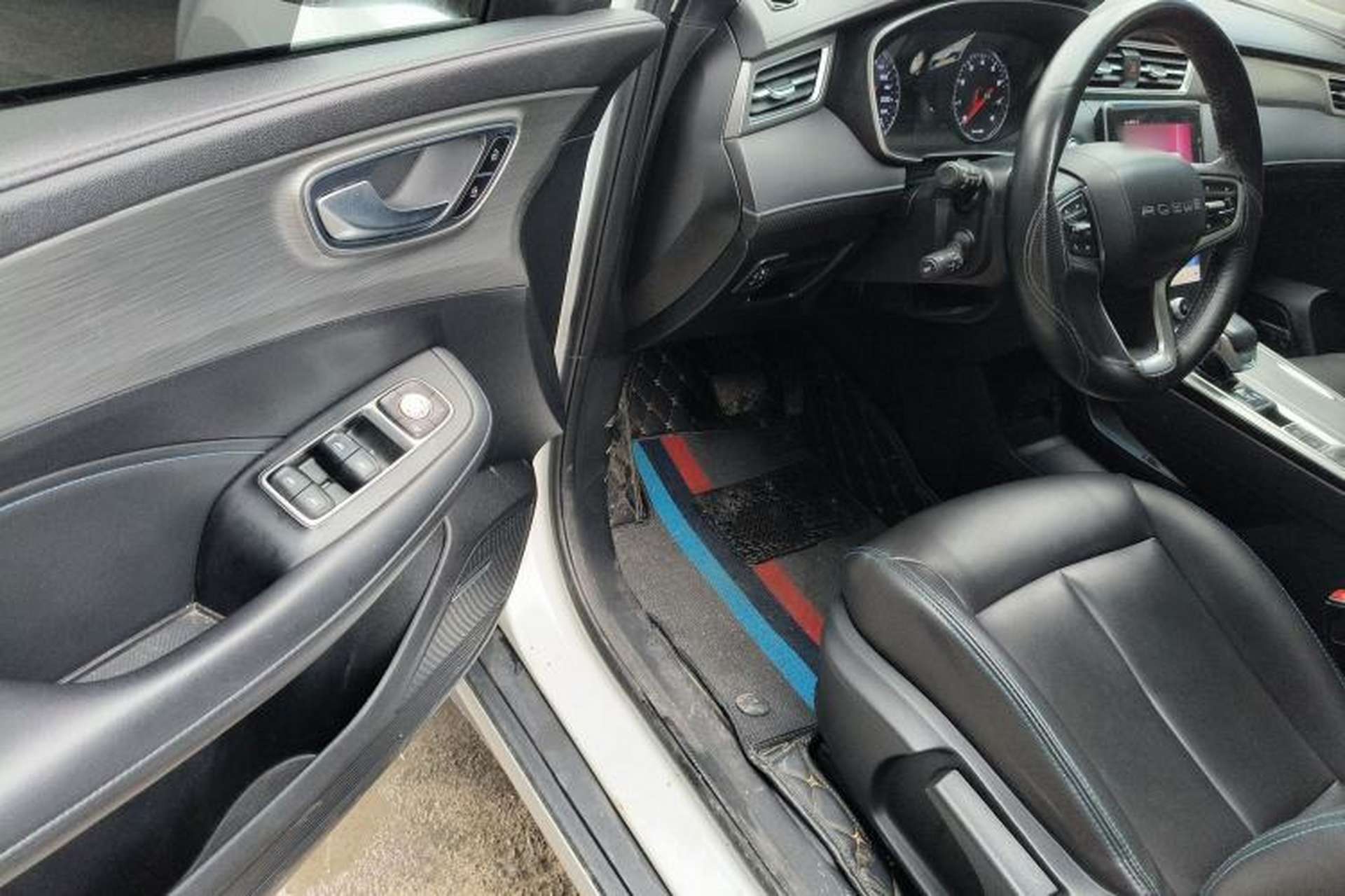 Used Roewe RX5 2020 PLUS 300TGI Automatic Ali New Year Special Edition Driver Seat