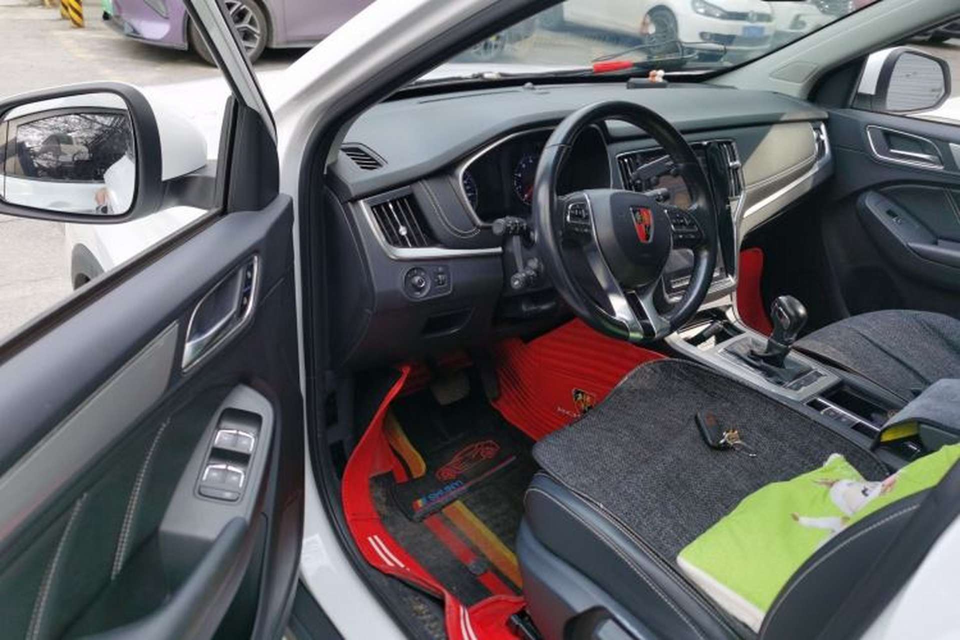 Used Roewe RX5 2020 20T Automatic 4G Connected Million Edition Driver Seat