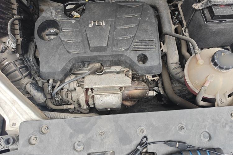 Used Roewe RX5 2020 20T Automatic 4G Connect Superior Flagship Edition Engine Bay