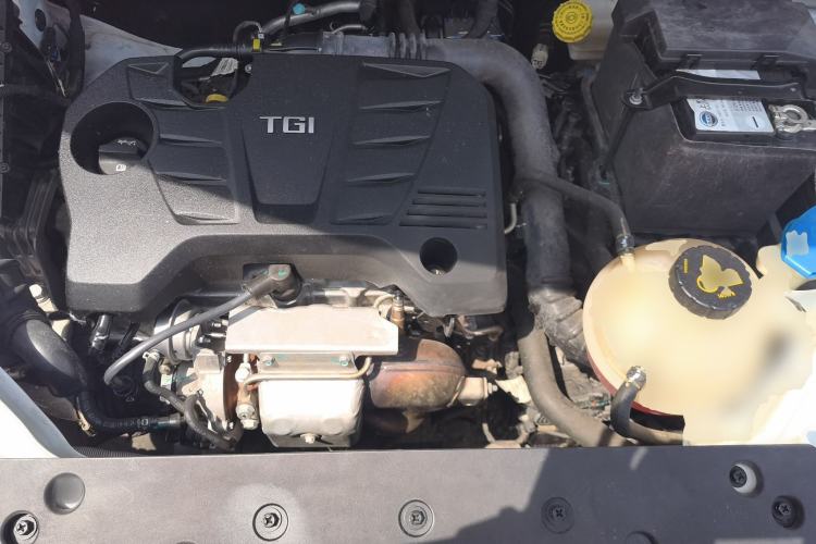 Used Roewe RX5 2020 20T Automatic Ali Smart Connectivity Beyond Intelligent Edition Engine Bay