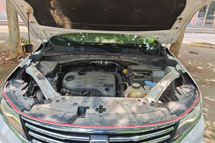 Used Roewe RX5 2020 20T Automatic 4G Connected Million Edition Engine Bay