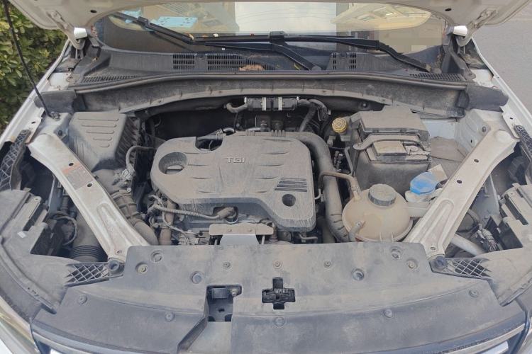 Used Roewe RX5 2020 20T Automatic 4G Connected Million Edition Engine Bay