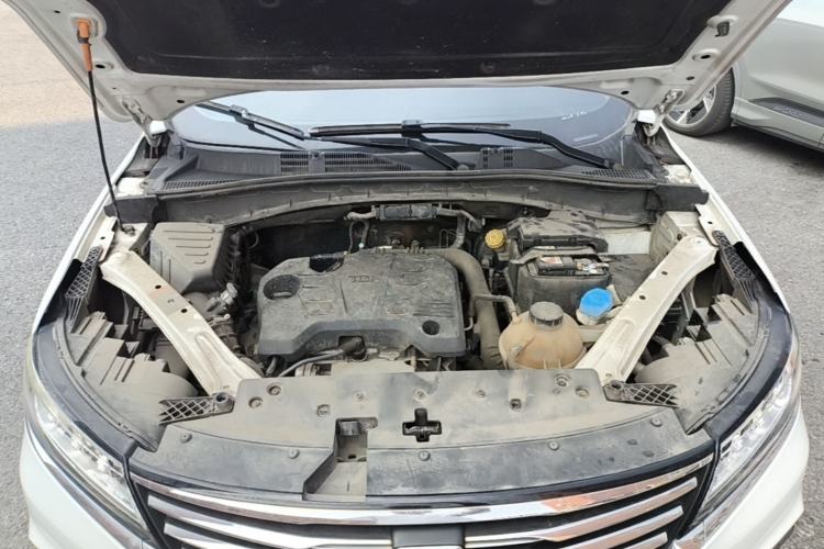 Used Roewe RX5 2020 20T Automatic 4G Connect Superior Flagship Edition Engine Bay