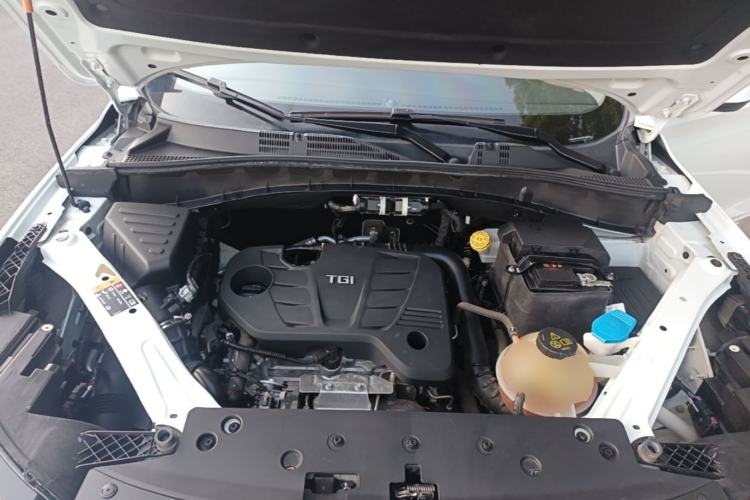 Used Roewe RX5 2020 20T Automatic 4G Connected Million Edition Engine Bay