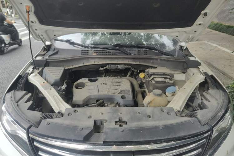 Used Roewe RX5 2020 20T Manual 4G Connect Super-Luxury Flagship Edition Engine Bay