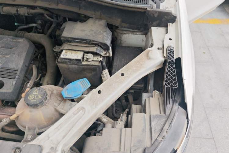 Used Roewe RX5 2020 20T Automatic 4G Connect Superior Flagship Edition Engine Bay Left