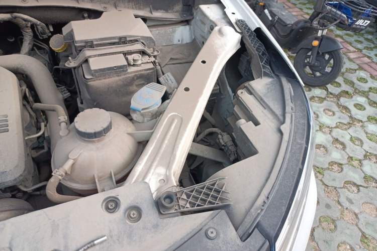 Used Roewe RX5 2020 20T Manual 4G Connect Million Edition Engine Bay Left