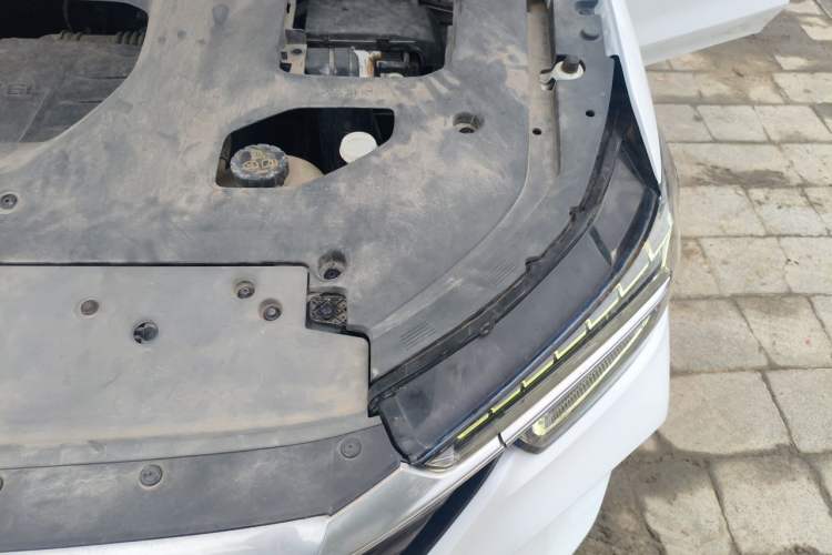 Used Roewe RX5 2020 PLUS 300TGI Automatic Ali National Trend Flagship Edition Engine Bay Left