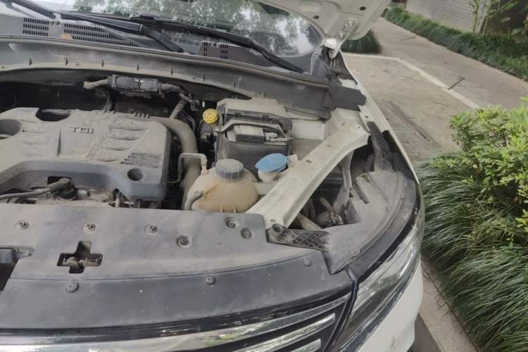 Used Roewe RX5 2020 20T Manual 4G Connect Super-Luxury Flagship Edition Engine Bay Left
