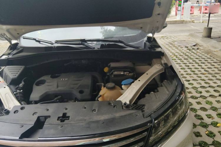 Used Roewe RX5 2020 20T Automatic 4G Connect Superior Flagship Edition Engine Bay Left