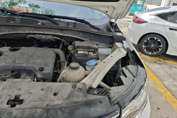 Used Roewe RX5 2020 20T Automatic 4G Connect Excellence Edition Engine Bay Left