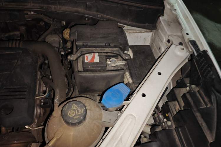 Used Roewe RX5 2020 20T Automatic 4G Connect Superior Flagship Edition Engine Bay Left