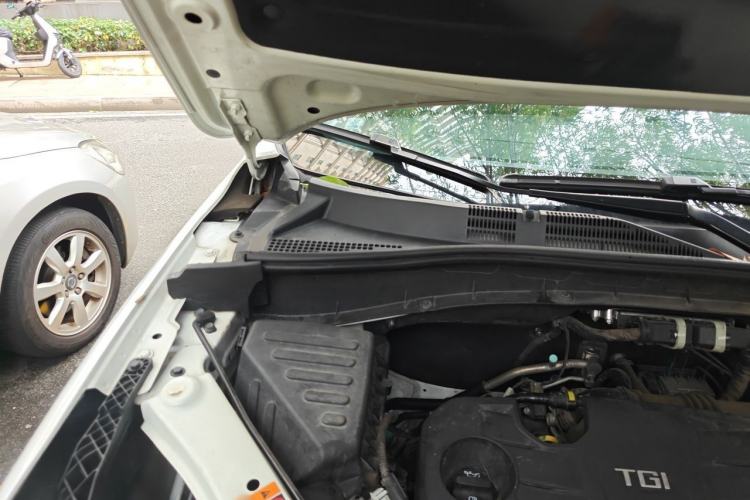 Used Roewe RX5 2020 20T Automatic 4G Connected Million Edition Engine Bay Right