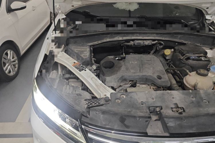 Used Roewe RX5 2020 20T Automatic 4G Connect Superior Flagship Edition Engine Bay Right
