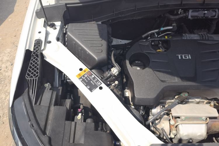 Used Roewe RX5 2020 20T Automatic Ali Smart Connectivity Beyond Intelligent Edition Engine Bay Right