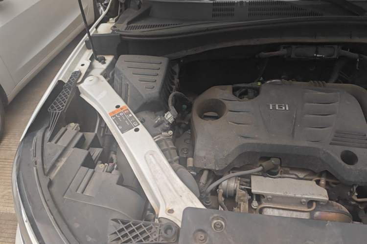 Used Roewe RX5 2020 20T Automatic 4G Connect Superior Flagship Edition Engine Bay Right