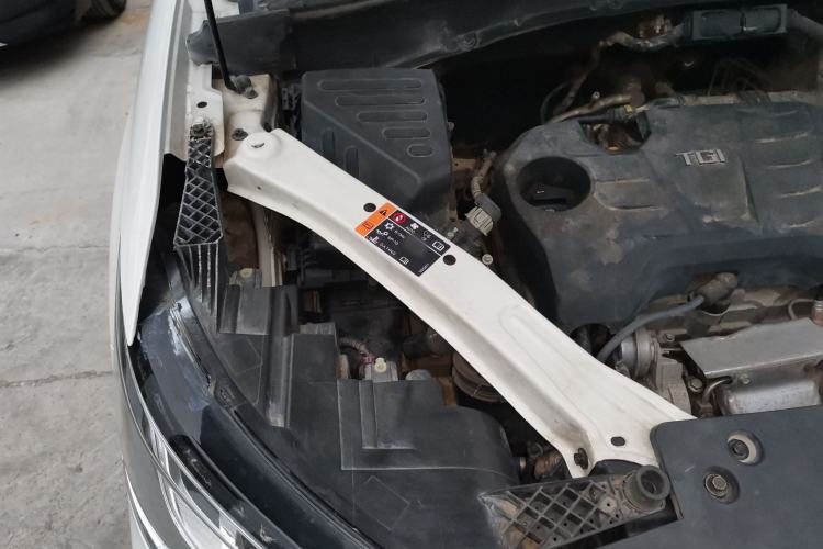 Used Roewe RX5 2020 20T Automatic 4G Connect Superior Flagship Edition Engine Bay Right