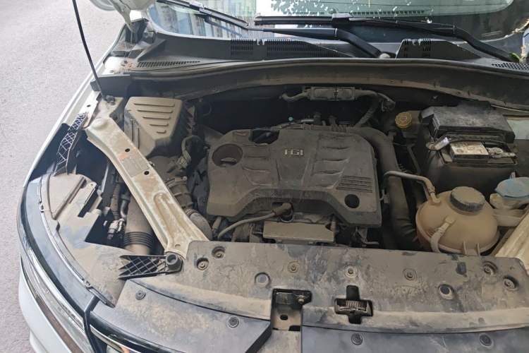 Used Roewe RX5 2020 20T Automatic 4G Connect Excellence Edition Engine Bay Right