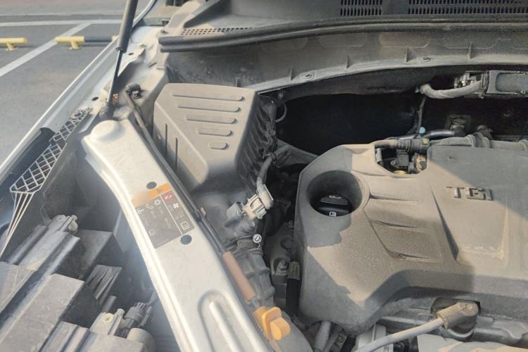 Used Roewe RX5 2020 20T Automatic 4G Connect Superior Flagship Edition Engine Bay Right