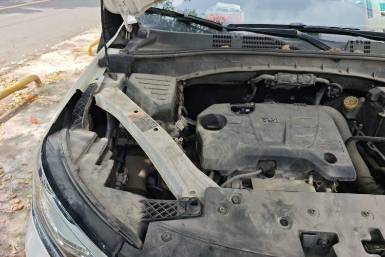 Used Roewe RX5 2020 20T Automatic 4G Connect Excellence Edition Engine Bay Right