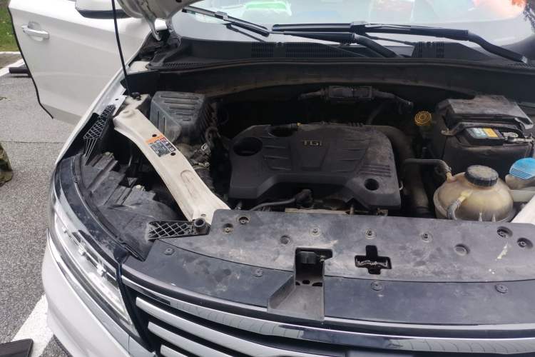 Used Roewe RX5 2020 20T Automatic 4G Connect Superior Flagship Edition Engine Bay Right