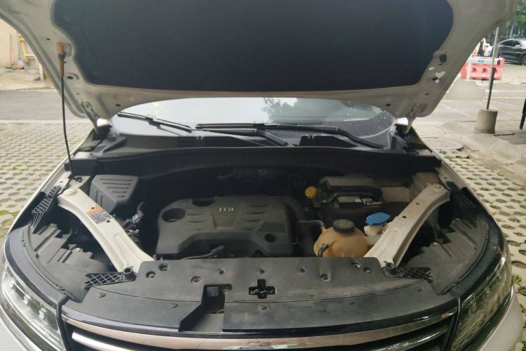 Used Roewe RX5 2020 20T Automatic 4G Connect Superior Flagship Edition Engine Bay