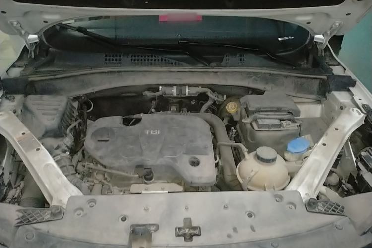 Used Roewe RX5 2020 20T Automatic 4G Connected Million Edition Engine Bay