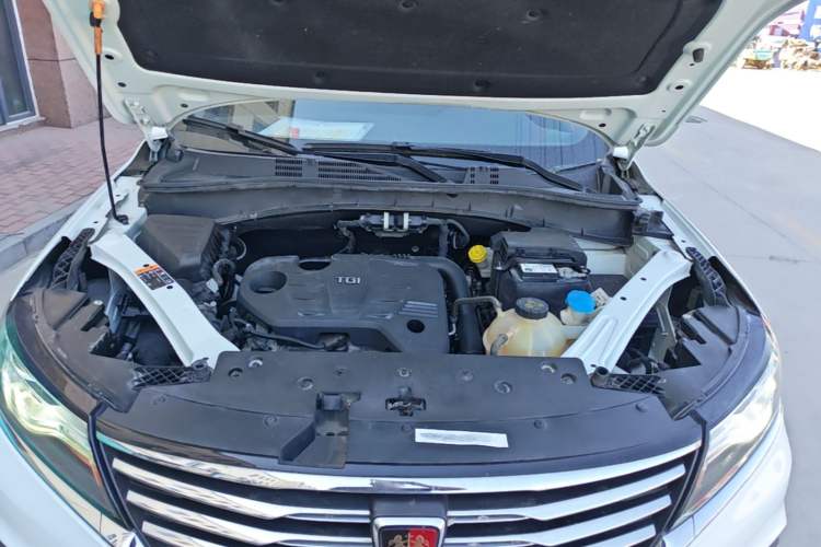 Used Roewe RX5 2020 20T Automatic 4G Connected Million Edition Engine Bay