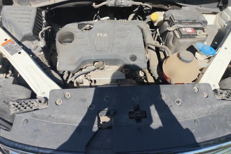 Used Roewe RX5 2020 20T Automatic 4G Connect Superior Flagship Edition Engine Bay