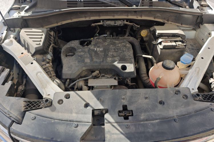 Used Roewe RX5 2020 20T Manual 4G Connect Super-Luxury Flagship Edition Engine Bay