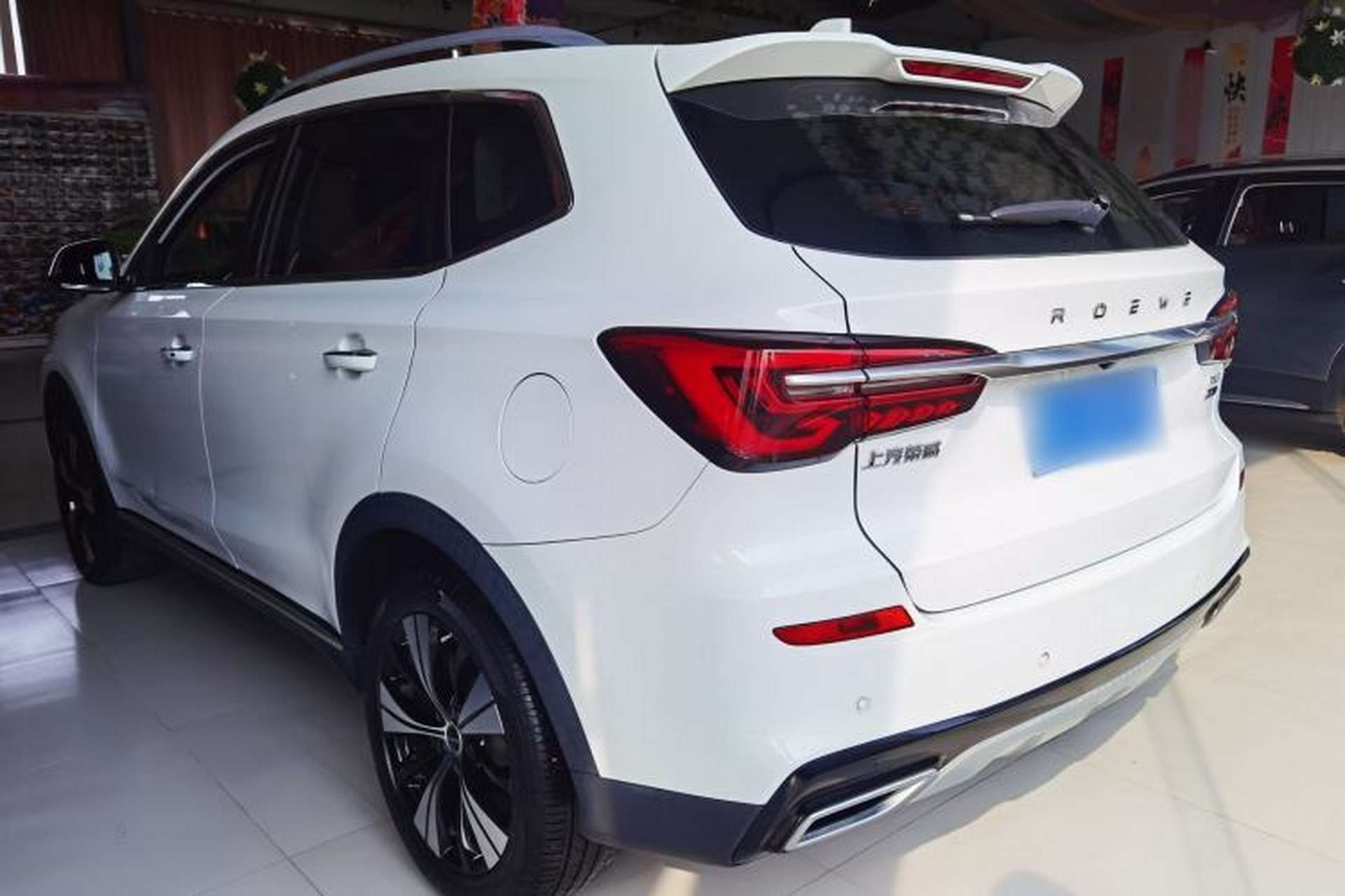 Used Roewe RX5 2020 PLUS 300TGI Automatic Ali National Style Luxury Edition Exterior 2