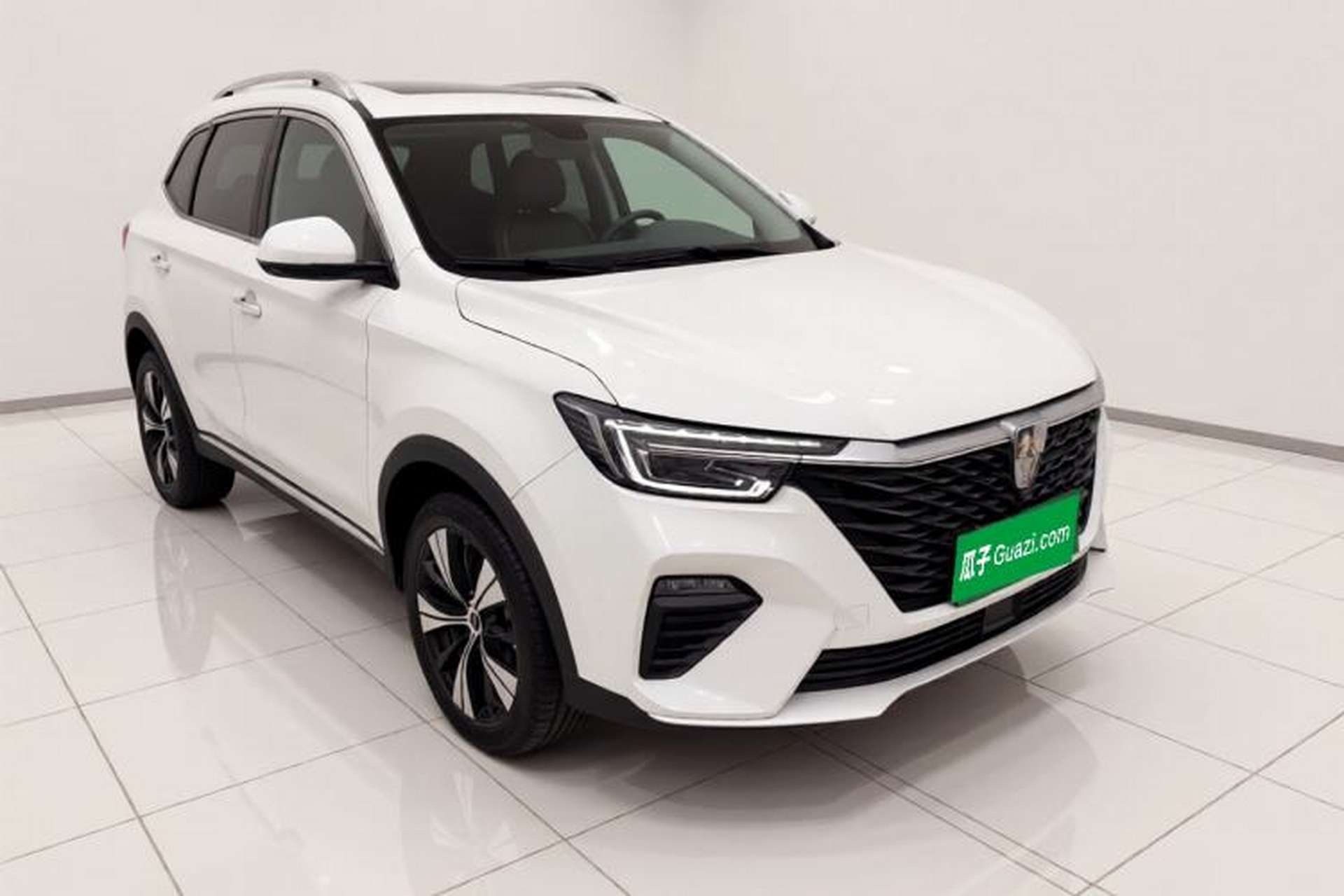 Used Roewe RX5 2020 PLUS 300TGI Automatic Ali National Style Luxury Edition Exterior 2