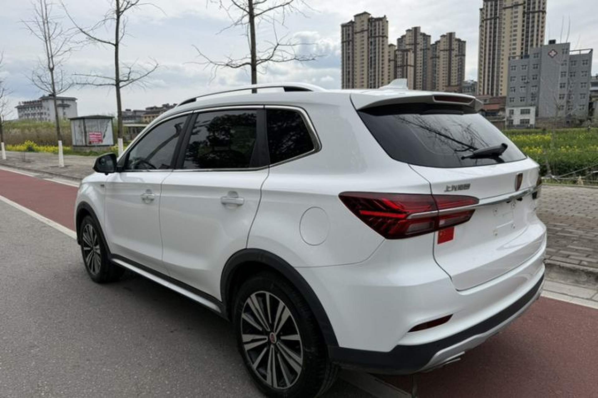 Used Roewe RX5 2020 20T Manual 4G Connect Super-Luxury Flagship Edition Exterior 3