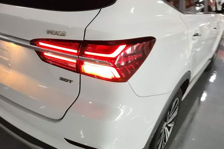 Used Roewe RX5 2020 20T Automatic 4G Connected Million Edition Exterior 3