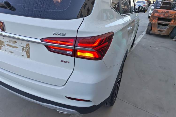 Used Roewe RX5 2020 20T Automatic 4G Connected Million Edition Exterior 3