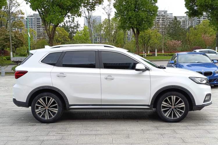 Used Roewe RX5 2020 20T Automatic 4G Connected Million Edition Exterior 9