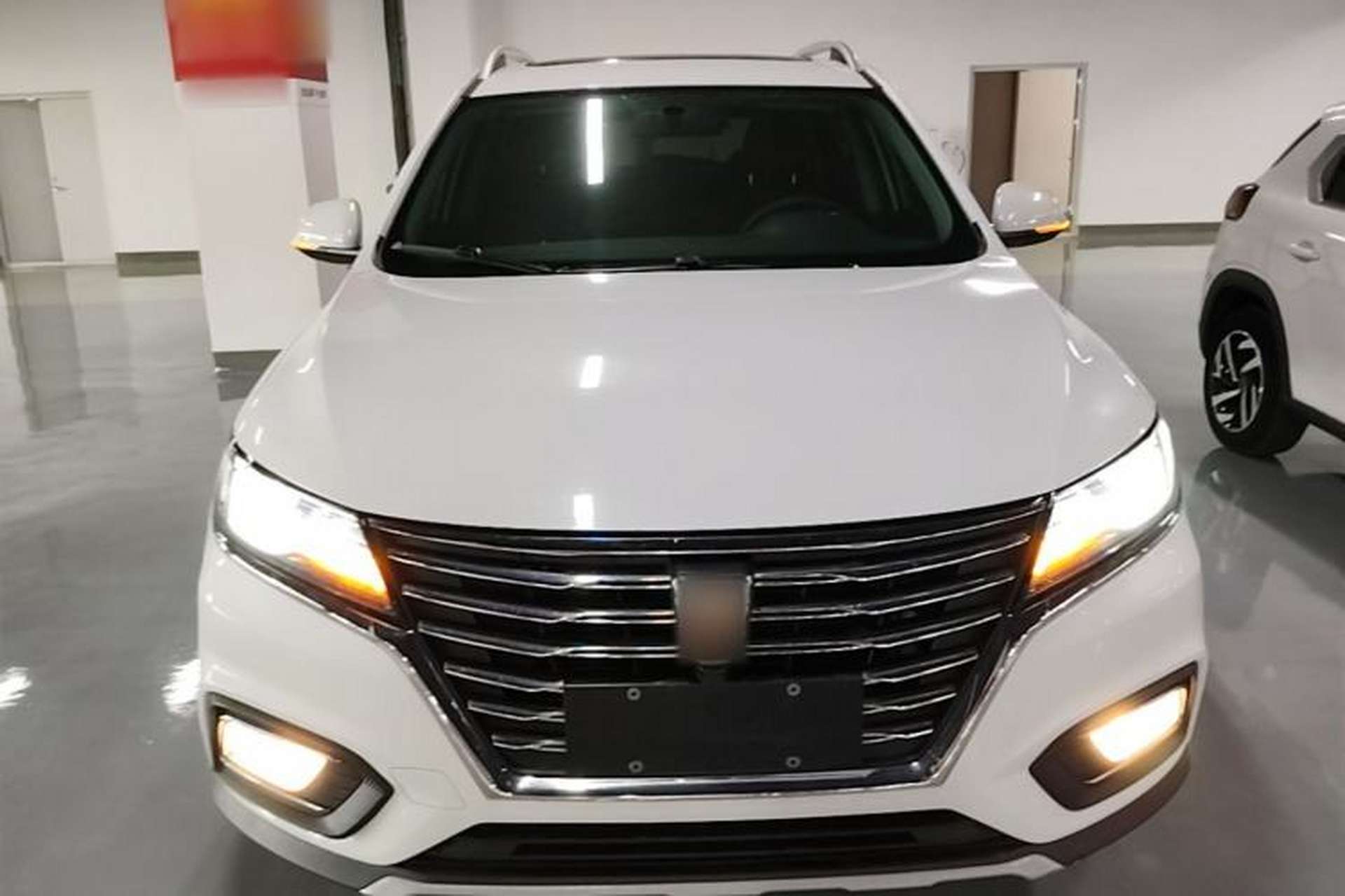 Used Roewe RX5 2020 20T Automatic 4G Connected Million Edition Front