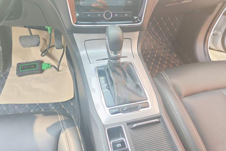 Used Roewe RX5 2020 20T Automatic 4G Connect Superior Flagship Edition Gear Lever