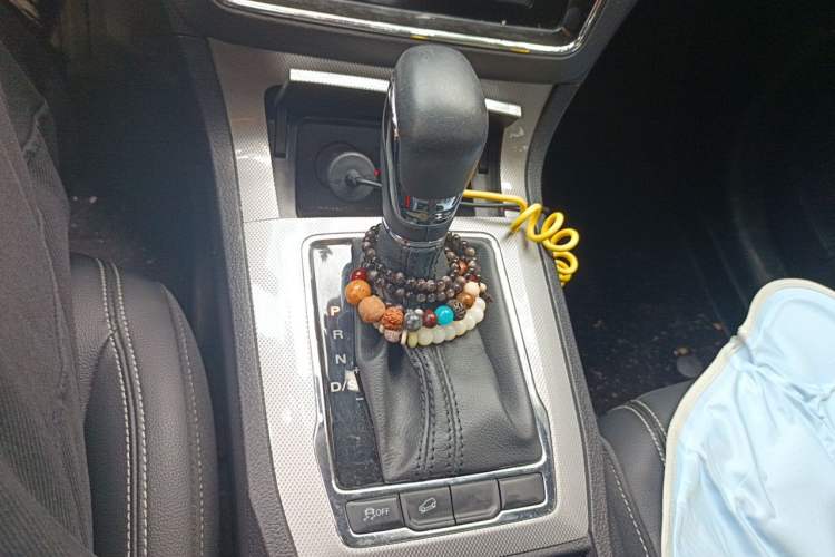 Used Roewe RX5 2020 20T Automatic 4G Connect Superior Flagship Edition Gear Lever