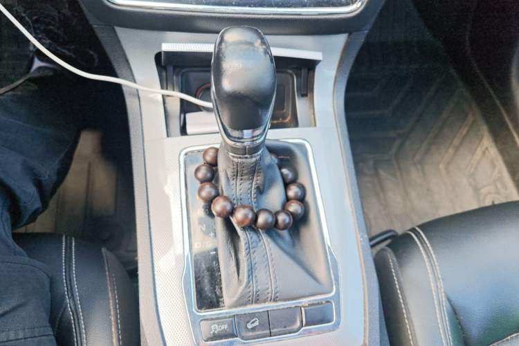 Used Roewe RX5 2020 20T Automatic 4G Connect Superior Flagship Edition Gear Lever