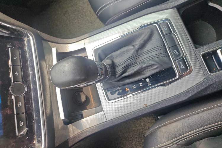 Used Roewe RX5 2020 20T Automatic Ali Smart Network Beyond Flagship Edition Gear Lever